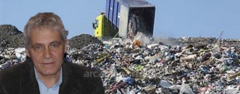 Σενάρια για προσωρινή ταφή απορριμμάτων στα ορυχεία της ΔΕΗ στην Μεγαλόπολη.