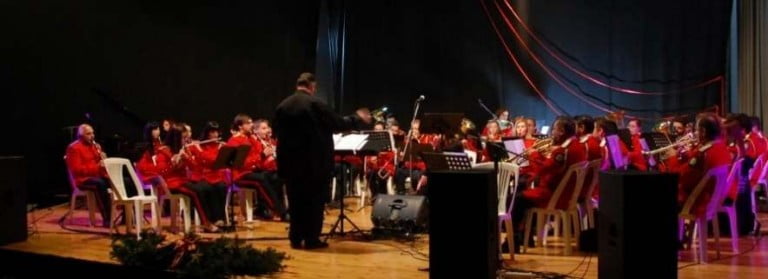Πετυχημένη Χριστουγεννιάτικη εκδήλωση της Φιλαρμονικής και πολλών χορωδιών