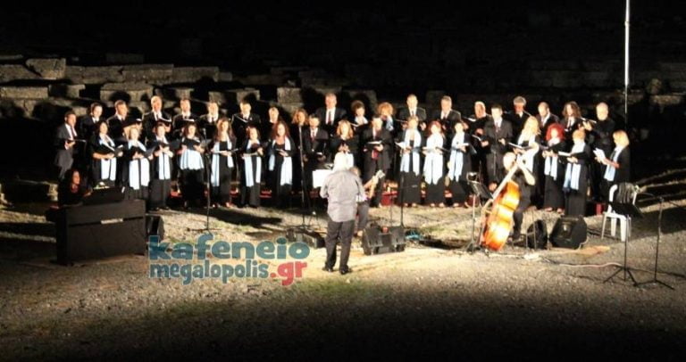 Η συναυλία της χορωδίας της ΔΕΗ στο Αρχαίο Θέατρο Μεγαλόπολης (video-photo)