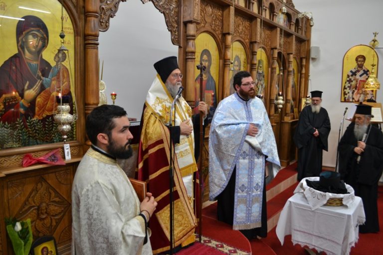 Βραδυνή Θεία Λειτουργία στόν Ἱερό Ναό Παναγίας Μυρτυδιωτίσσης  στην Μεγαλόπολη το Σάββατο 23 Σεπτεμβρίου