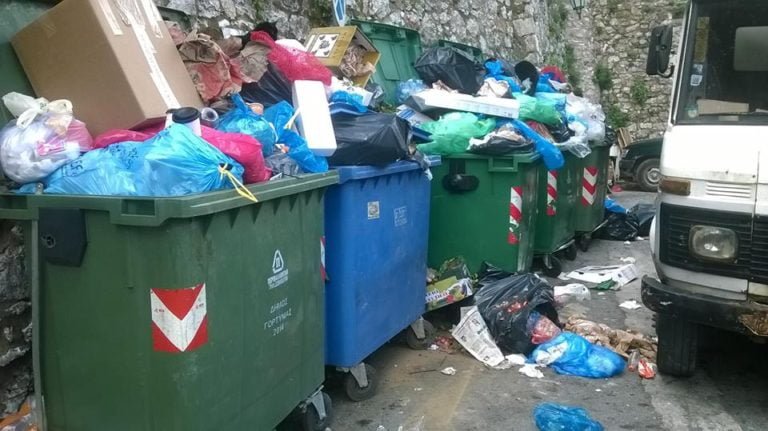 Έρχεται το «Πληρώνω όσο Πετάω»: Συνδέονται τέλη με όγκο απορριμμάτων