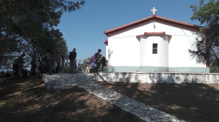 Εορτή της Αγίας Τριάδος στους Χράνους (pics)