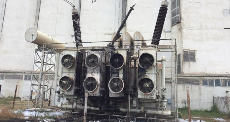 Φωτιά στον κύριο μετασχηματιστή της μονάδας 4 του ΑΗΣ Καρδιάς – Καταστράφηκε ολοσχερώς