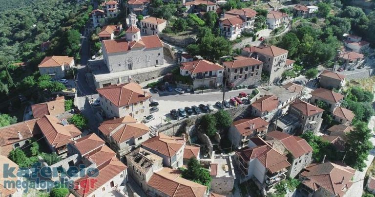 Υπογράφηκαν οι συμβάσεις για τρία νέα έργα στην Καρύταινα