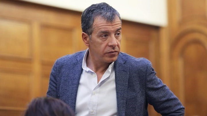 Καρφί Θεοδωράκη για Κωνσταντινόπουλο: Εισηγήθηκε συνεργασία με τον ΣΥΡΙΖΑ