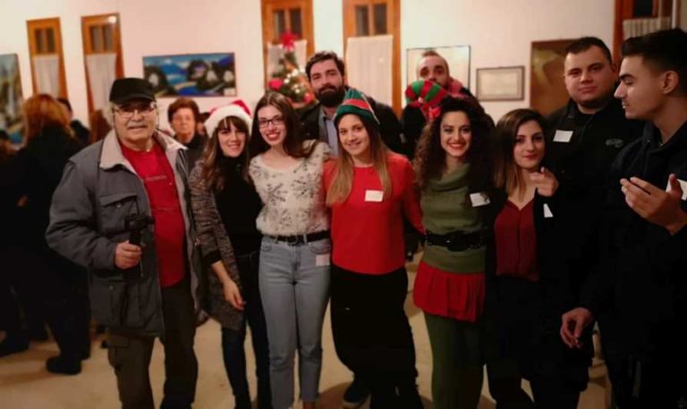 Το εργαστήρι του Άη Βασίλη στα Παραδείσια