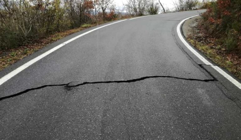 Καταστράφηκε και ο δρόμος προς το χωριό Φαλαισία – Μεγάλες οι ζημιές στο οδικό δίκτυο της Μεγαλόπολης