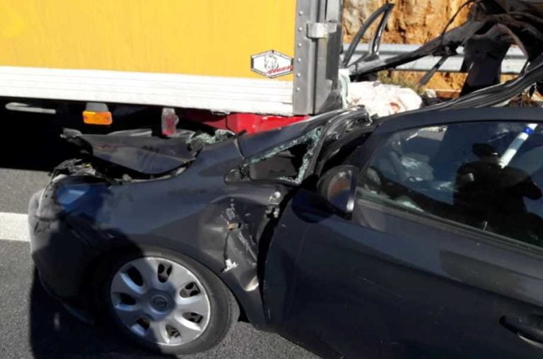 Θανατηφόρο τροχαίο κοντά στην σήραγγα του Καλογερικού (vid)