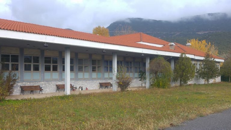 Στο ΕΑΠ παρέδωσε τις εγκαταστάσεις της Μαυρακείου Σχολής στη Μεγαλόπολη η ΔΕΗ