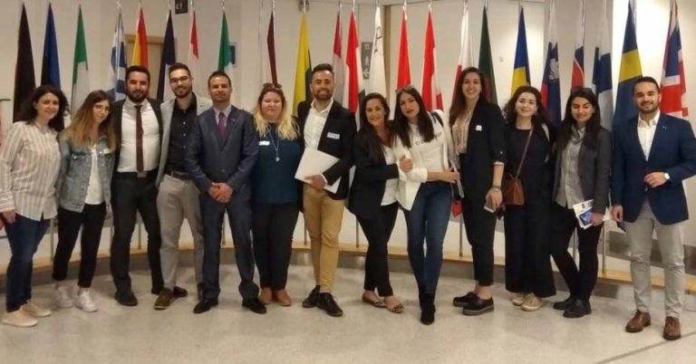 Στο Ευρωκοινοβούλιο ενόψει εκλογών ο Γιώργος Κουλουράς
