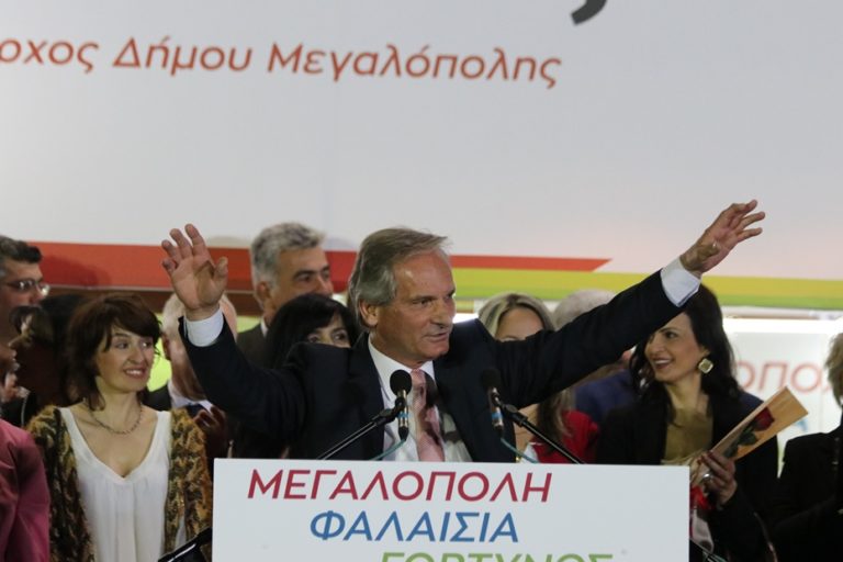 Εγκαίνια του εκλογικού κέντρου και παρουσίαση υποψηφίων του Κώστα Μιχόπουλου (video-photo)
