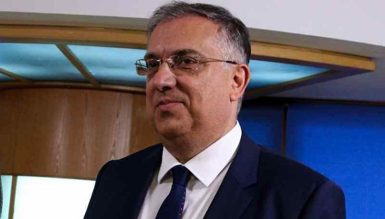 Τρία σημεία για την κυβερνησιμότητα Δήμων και Περιφερειών