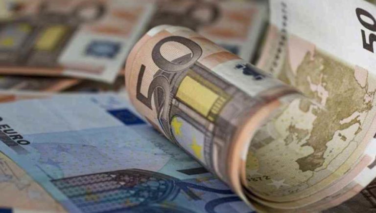 Πώς θα καταβληθεί η αποζημίωση των 800 ευρώ