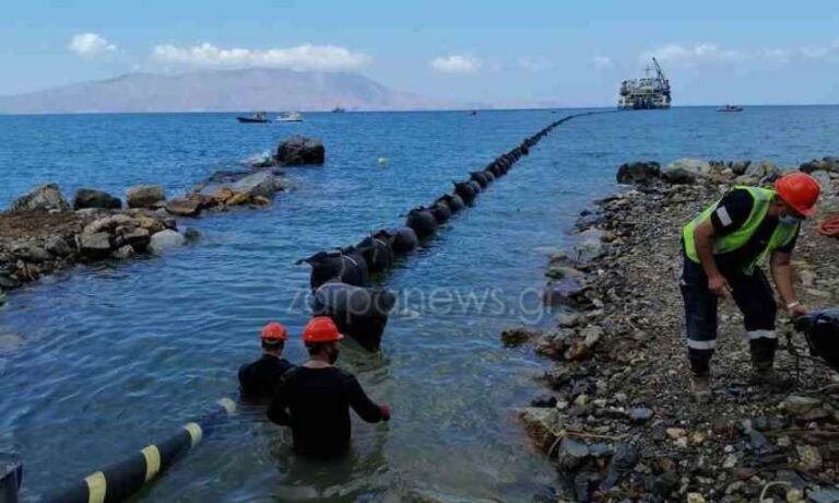 Ξεκίνησε η ηλεκτρική διασύνδεση Κρήτης – Πελοποννήσου – Το καλώδιο έπεσε στη θάλασσα (video-photo)