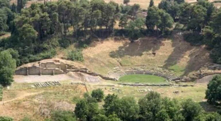 Κλειστό λόγω εργασιών αποκατάστασης των κερκίδων το Αρχαίο Θέατρο Μεγαλόπολης
