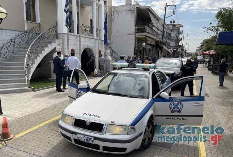 Εγκάρδια υποδοχή σε Παπαθανάση και Μουσουρούλη στην Μεγαλόπολη την ώρα που οδηγούν τις επενδύσεις στους όμορους δήμους (video-photo)