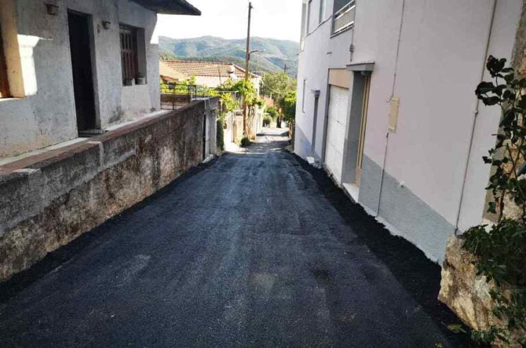Εργασίες ασφαλτόστρωσης στις Κοινότητες Μαλλωτά και Σκορτσινού