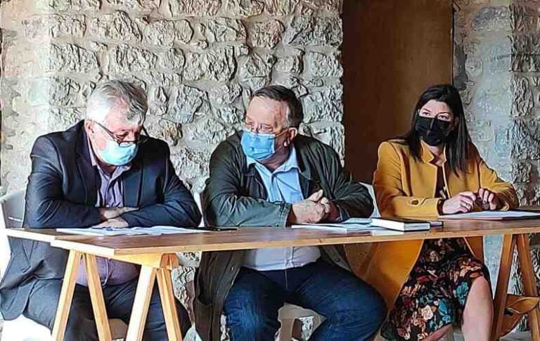 Συνάντηση συνεργασίας συλλόγων Καρύταινας και τοπικής αυτοδιοίκησης