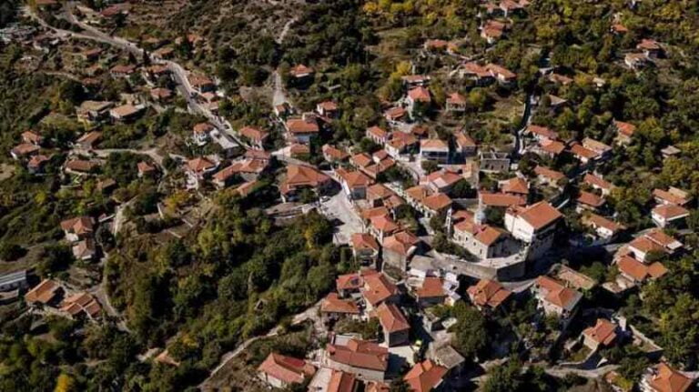 Διέρρηξαν 3 σπίτια στο Ίσαρη