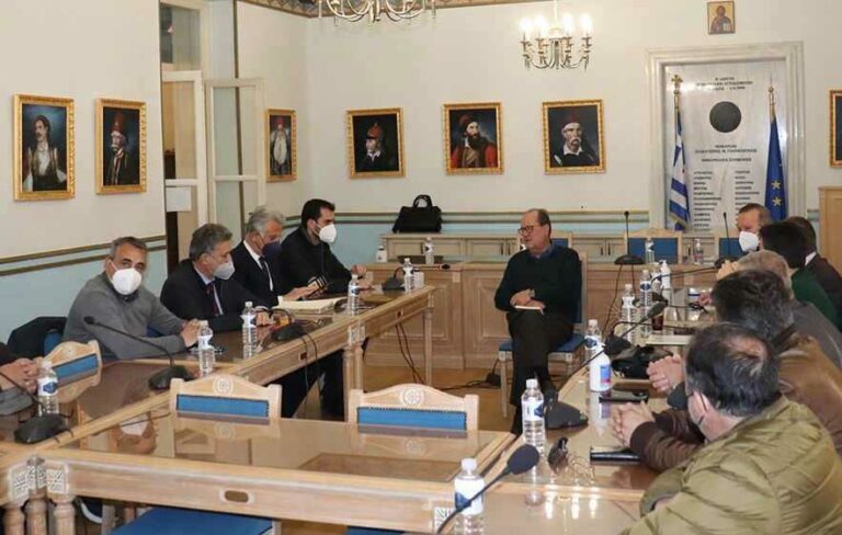 Σύσκεψη  δημάρχων υπό τον περιφερειάρχη Πελοποννήσου Π. Νίκα με αφορμή την  έναρξη δοκιμαστικής λειτουργίας της μονάδας στην Παλαιόχουνη