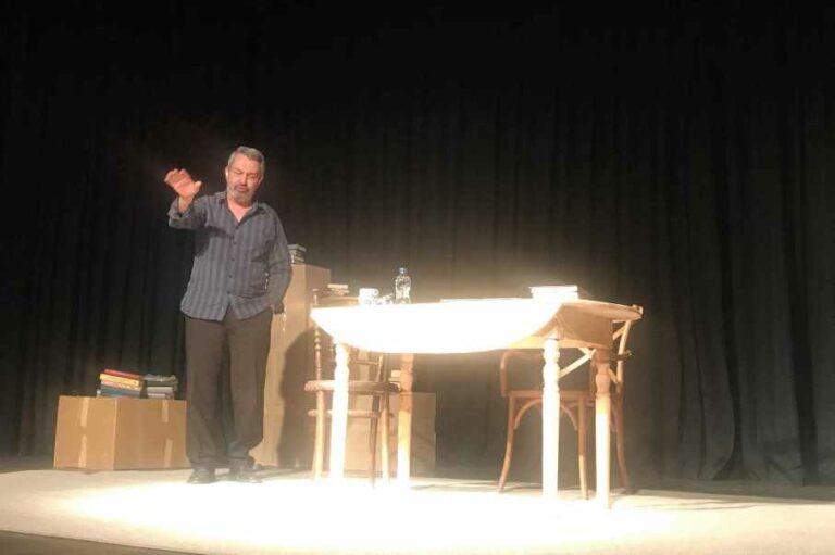 Επιτυχημένη αυλαία του πολιτιστικού καλοκαιριού 2022 του Δήμου Μεγαλόπολης με δυο μονόπρακτα του Ιάκωβου Καμπανέλλη