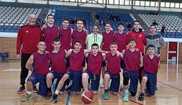 Σταθερά στην πρώτη θέση οι Παίδες του Πελασγού