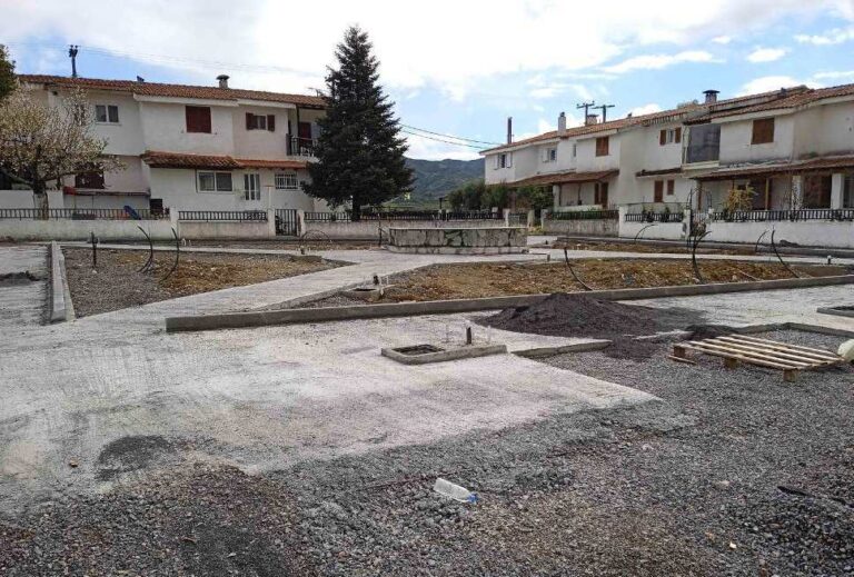 Δήμος Μεγαλόπολης: Ξεκίνησε η ανάπλαση της πλατείας στον Ο.Ε.Κ. Μεγαλόπολης