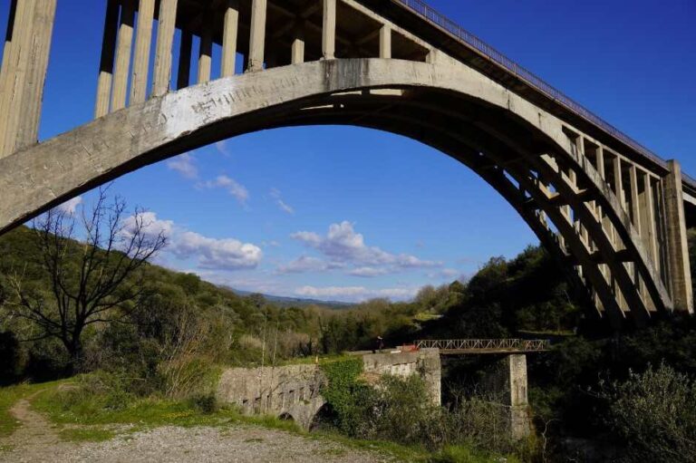 Η κατάσταση στη γέφυρα Καρύταινας έχει επιδεινωθεί δραματικά