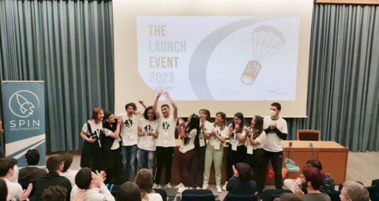 Δώδεκα μαθητές του 5ου Λυκείου Βύρωνα και οι καθηγητές τους θα εκπροσωπήσουν την Ελλάδα στον διαγωνισμό της Ευρωπαϊκής Διαστημικής Υπηρεσίας