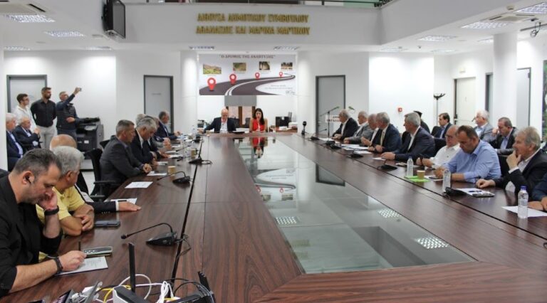Η καρδιά της Πελοποννησιακής Αυτοδιοίκησης «χτύπησε» στη Μεγαλόπολη – Όλοι με μία φωνή απαίτησαν την κατασκευή του οδικού άξονα «Λεύκτρο – Μεγαλόπολη – Αρχαία Ολυμπία»