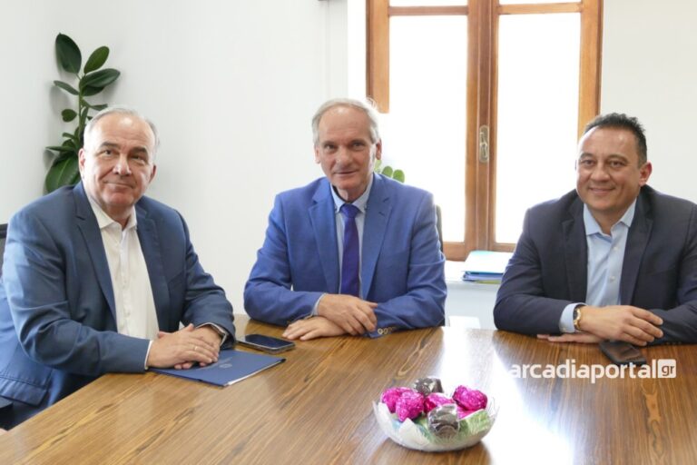 Αποφάσεις Παπαθανάση για Μεγαλόπολη και Τρίπολη: 774.000 ευρώ για υποδομές ΑμεΑ, καινοτομία και πρωτογενή τομέα