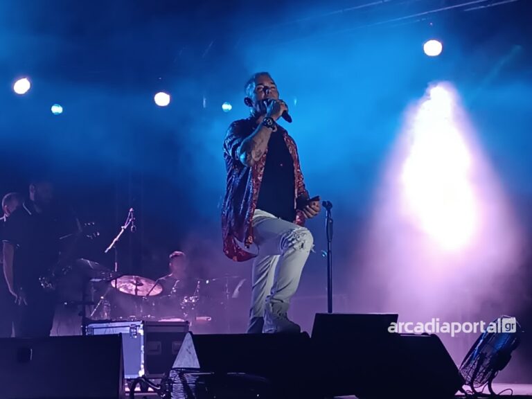 Ανεπανάληπτα τραγούδια χάρισε ο Στέλιος Ρόκκος στην συναυλία του στο VARCO’ στο Αθήναιο (video)