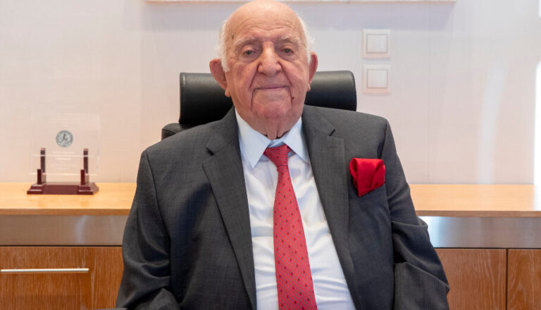 Κων/νος Μιχόπουλος:  «Ύστατο χαίρε» στον σπουδαίο Αρκάδα άνθρωπο και επιχειρηματία, Σταύρο Δέμο