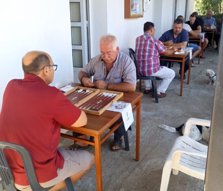 Τουρνουά τάβλι στο Σουλάρι