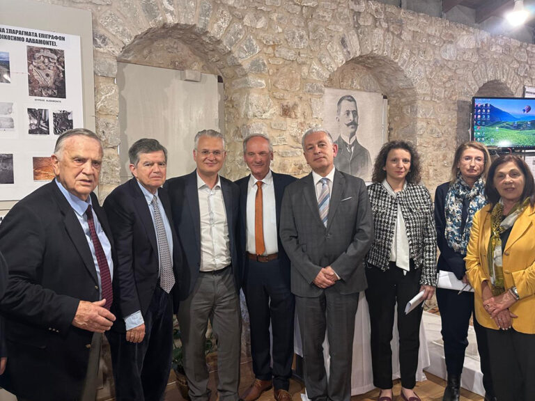 Τιμητική εκδήλωση στην Καρύταινα για τους Αθανάσιο και Μαρίνα Μαρτίνου – Δημήτρης Πτωχός: «Η προσφορά τους είναι βαθιά ανθρώπινη, ουσιαστική και διαχρονική»