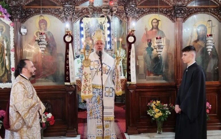 Η εορτή των Αγίων Κωνσταντίνου και Ελένης στη Μεγαλόπολη (photo)