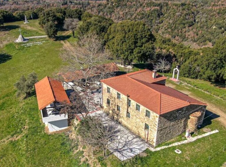 Πρόγραμμα Ιερών Ακολουθιών στην Μονή Κολοκοτρώνη Εκκλησούλας Νοεμβρίου 2025