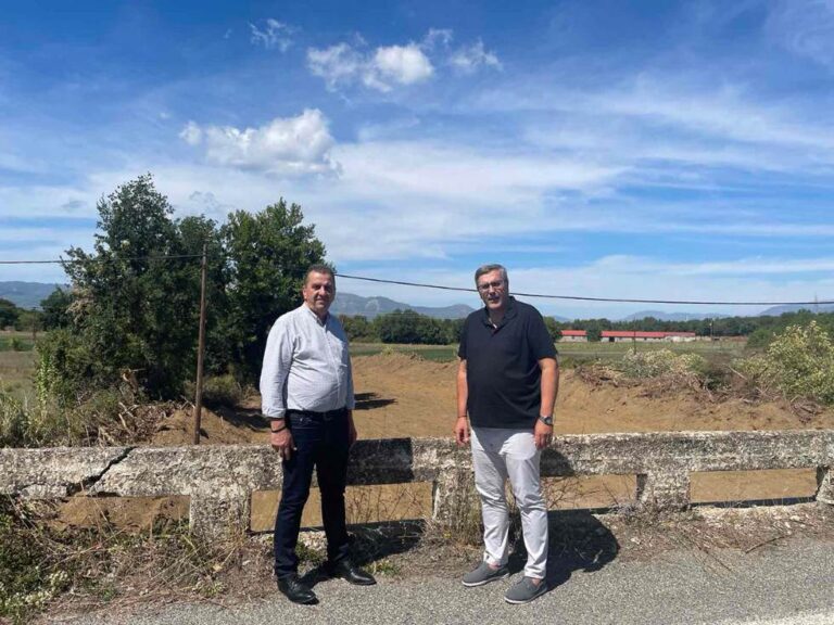 Επιθεώρηση εργασιών καθαρισμού του Αλφειού στη Μεγαλόπολη από τον Αντιπεριφερειάρχη Κώστα Μανδρώνη