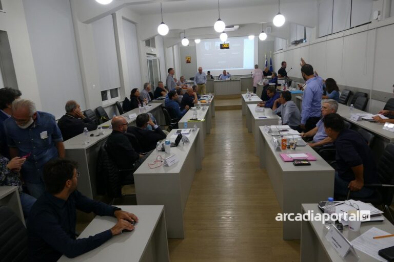 Ένταση στο Περιφερειακό Συμβούλιο για το εργοστάσιο καύσης απορριμμάτων (video)
