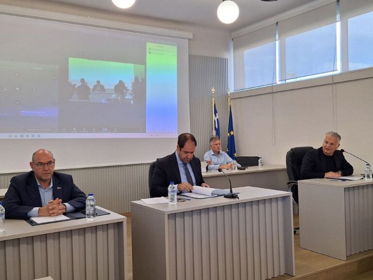 Ευρεία σύσκεψη υπό τον Υπουργό Πολιτικής Προστασίας Γιάννη Κεφαλογιάννη στην Τρίπολη – Δημήτρης Πτωχός: «Η προετοιμασία και η συνεννόηση μετατρέπουν τη συνεργασία σε αποτέλεσμα»