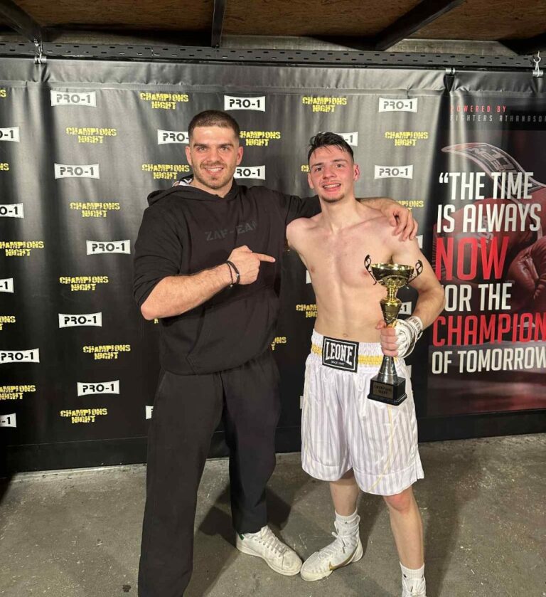 Διάκριση σε αγώνα πυγμαχίας για τον Κωνσταντίνο Βουρνάζο του προπονητή Γιάννη Ζαφειρίου