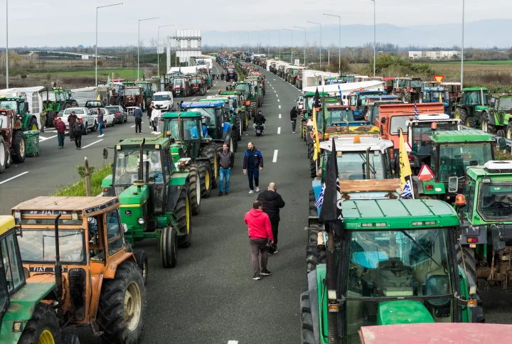 Η Ελληνική Επιτροπή για τη Διεθνή Ύφεση και Ειρήνη (ΕΕΔΥΕ) για τις αγροτικές κινητοποιήσεις