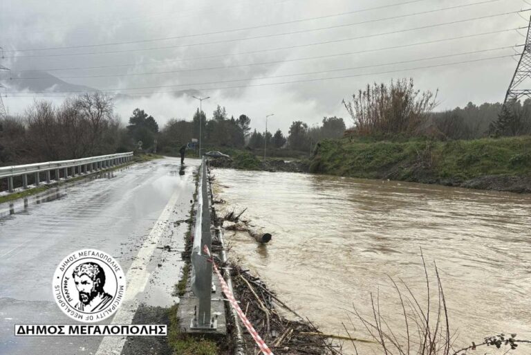 Προσωρινή διακοπή κυκλοφορίας οχημάτων στην γέφυρα Θωκνίας λόγω της κακοκαιρίας