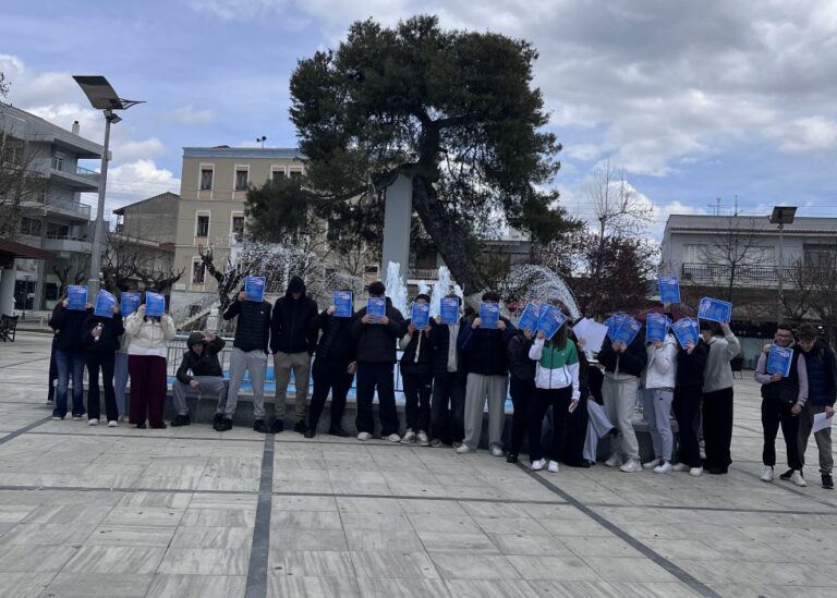 Μαθητές του ΕΠΑΛ Μεγαλόπολης ενημέρωσαν τους πολίτες για τον αριθμό έκτακτης ανάγκης 112