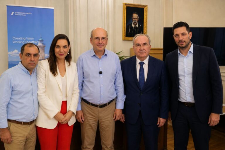 Γιαννακούρας: Η κάθοδος των Μυρίων ή των εκατομμυρίων; Γεμίσαμε υπουργούς στην Αρκαδία!